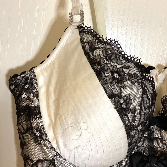 Pleasure State Women's White Corset W Black Lace Size 36D Intimate Lingerie - Picture 5 of 10